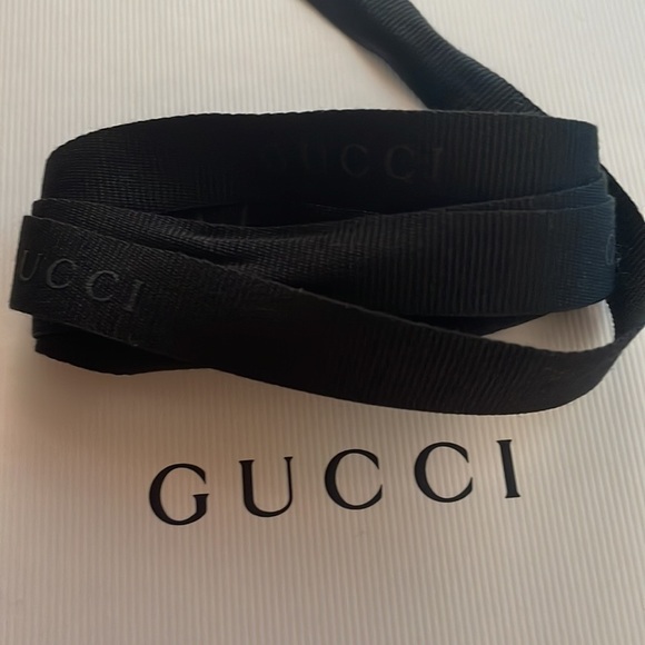 Authentic Gucci Shoe Box with ribbon 🎀🎁🎁🎁 - Picture 3 of 8